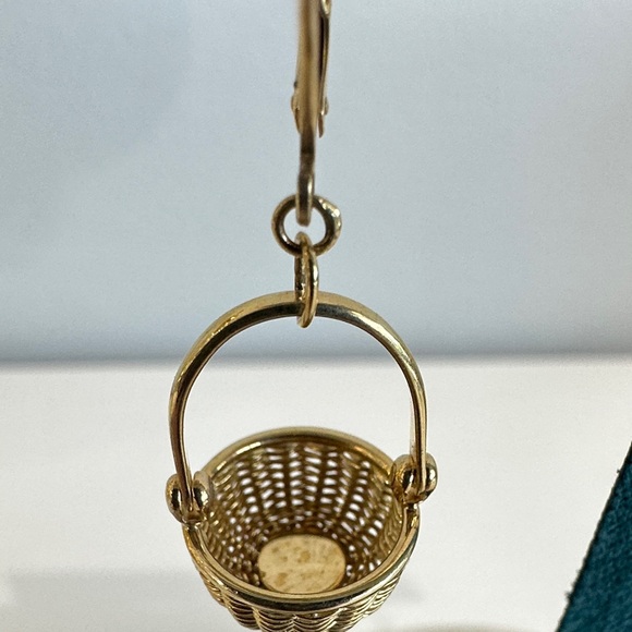 14ky American Scrimshaw Nantucket basket earrings - Picture 2 of 8